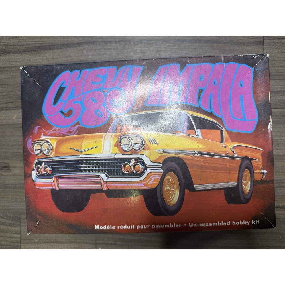 AMT 1958 Chevrolet Impala Sport Coupe 1/25 Scale Model Kit Assembled